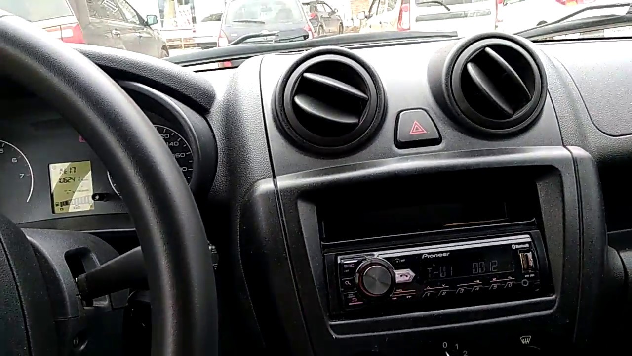 Щелчки в динамиках авто