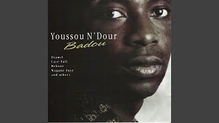 Miniatura de vídeo de "Youssou N'Dour - Wagane Faye"