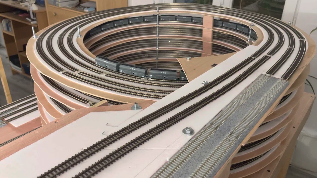 150 X5 Fleischmann DCC Sound en test sur Goulême.