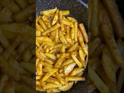 Самый годный лайфхак с жареной картошечкой #рецепт #картошкарецепт