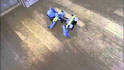 Lego Technic 1 motor 4 legs walking robot 2