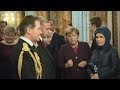 İngiltere Kraliçesi II  Elizabeth, Buckingham Sarayı'ndaki NATO Liderlerini ağırladı