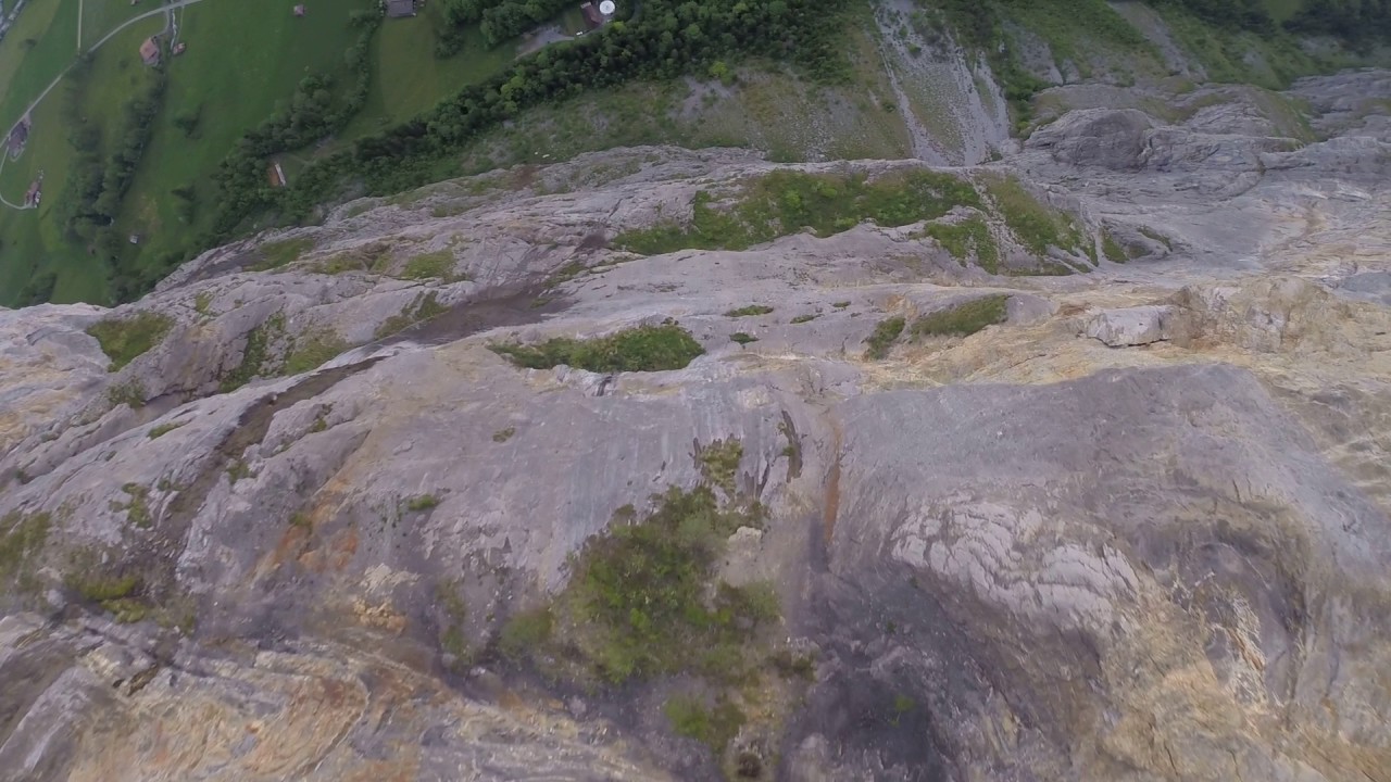B.A.S.E. jump fail Lauterbrunnen High Nose
