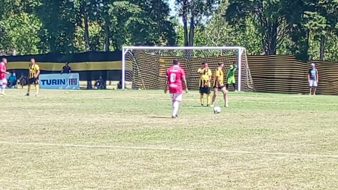 La Final de la Categoría Seniors de la UCFA entre La Lomita y Peñarol.