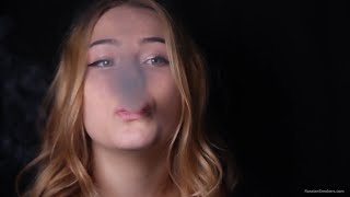 American Model Girl Smoking #Smoking #smokingGirl #GirlSmoking