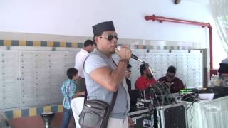 benang biru  the biru boi  clementi ave 5  24 5 2015