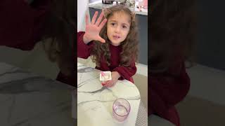 Minik Kaşıkla Yoğurt