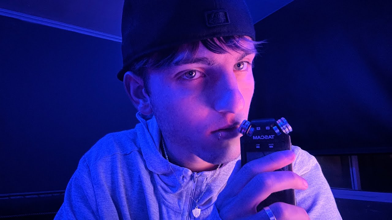 asmr MOUTH SOUNDS encima del MICROFONO👄