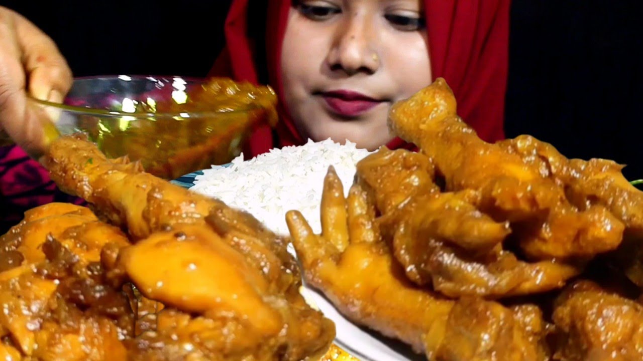 Eating Chicken Leg Piece Curry & Chicken Feet Curry with Salad and Rice  Delicious Homemade Meal 