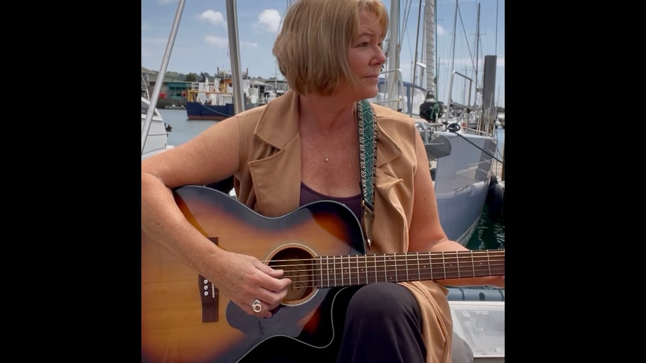 Lynn's very quick song reel!  Check back for my new song reel coming soon! 