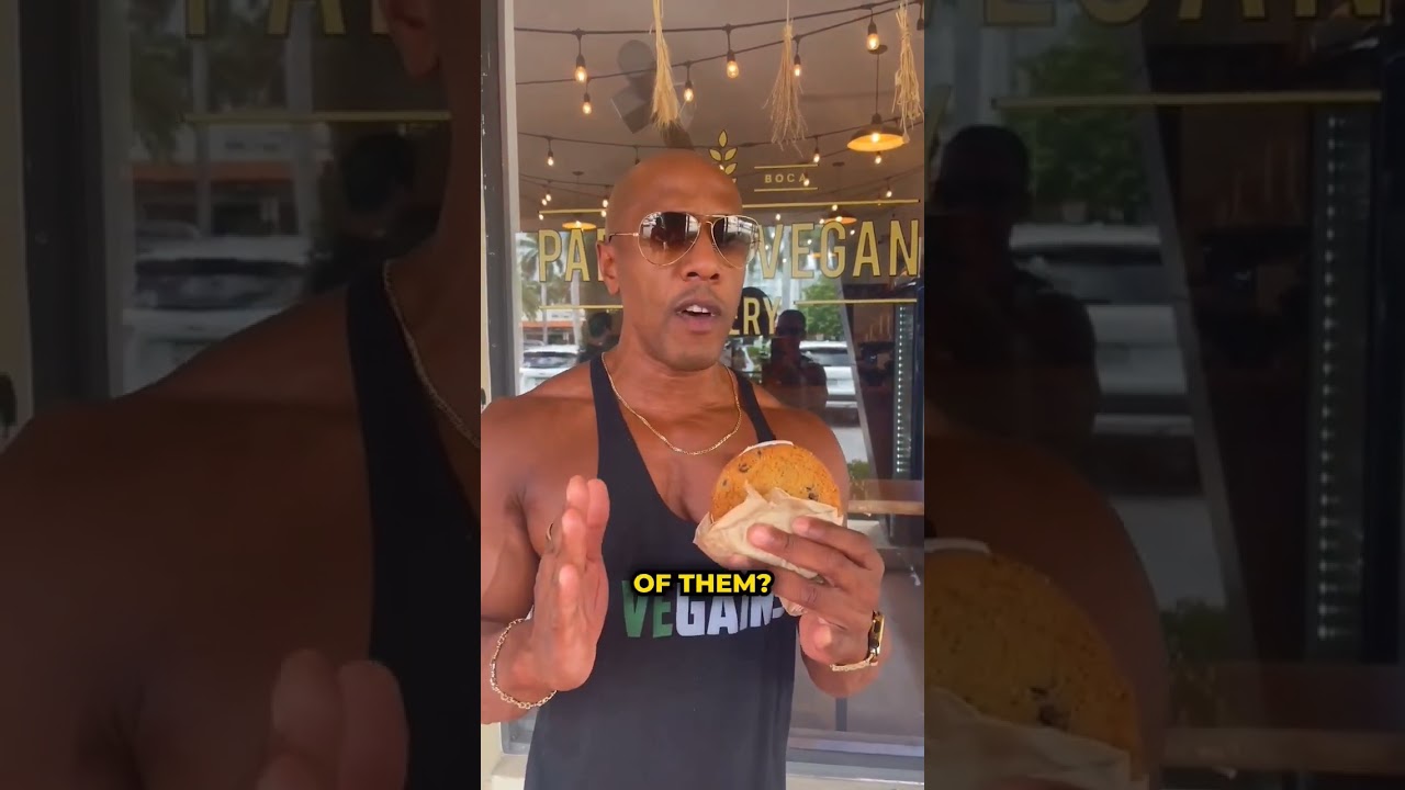 Want To Eat Cookies And Get Ripped? Watch This 👀