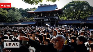  Japanese Start The New Year With Prayers At Meiji Shrine In Tokyo