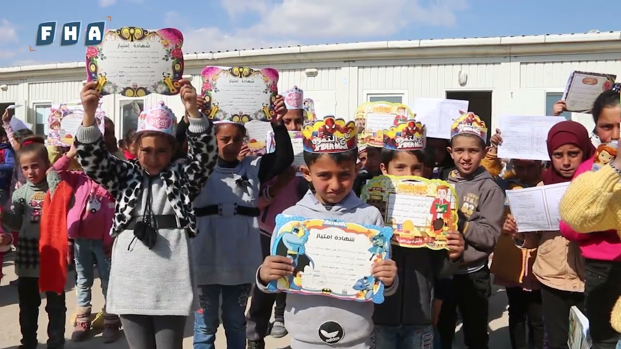 توزيع الجلاء المدرسي وتكريم المتفوقين في الفصل الدراسي الأول في مدرسة المحدثة بمدينة جرابلس