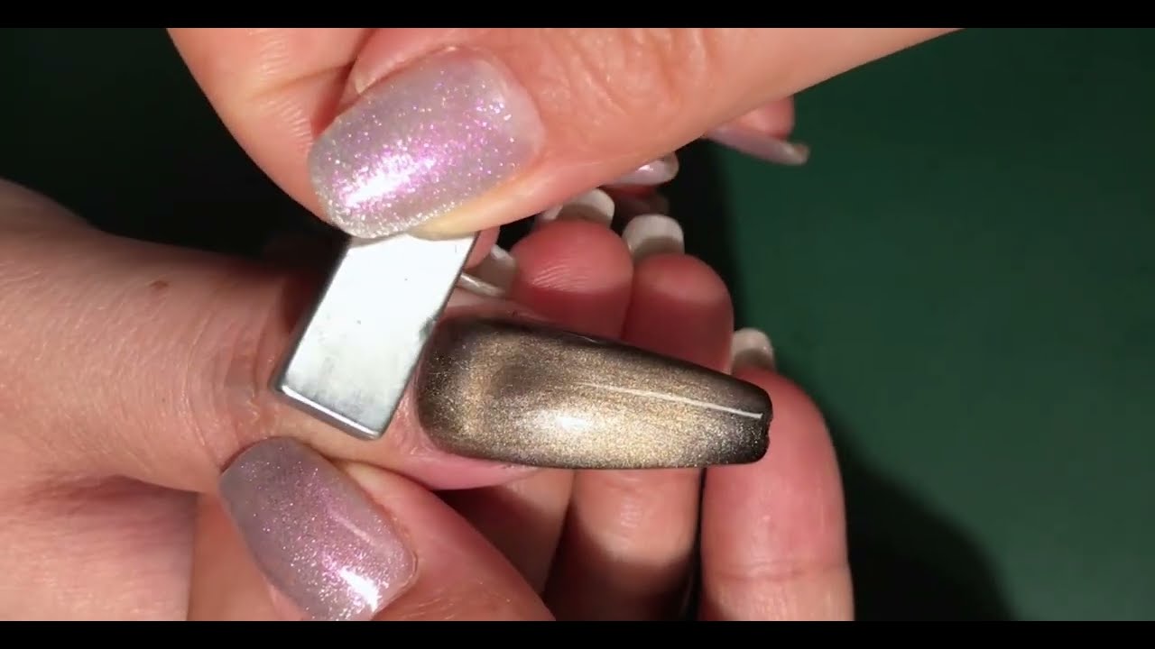 Gellen | Cat Eye Gel Nails: A dark galaxy full of shining stars