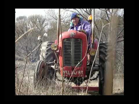 Tractor Ken