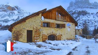 Whispering Winds: A Snowy Walk Through a Beautiful French Alpine Village - ASMR Bineural Experience