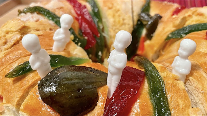 NYC: Rosca de Reyes (Mexican Three Kings Bread) @ Todo Rico Bakery in Jackson Heights Queens