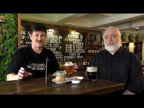 Video: Táto Belgická Bar Vám Nebude Slúžiť Na Pivo, Kým Si Do Košíka Neuložíte Topánku