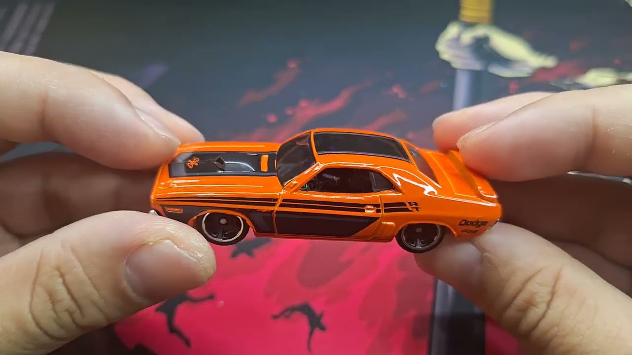 Unboxing Hot Wheels 71 Dodge Challenger SRT