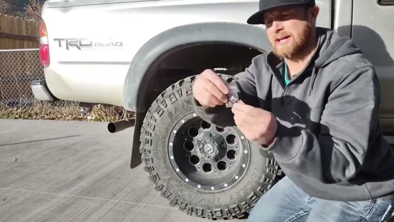 Tire Inflator Portable Air Compressor, DC 12V Small Air Pump for Car Tires