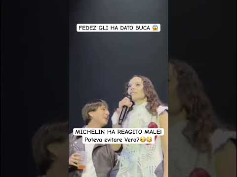 Video ? MOMENTO TESO SUL PALCO… AVETE SENTITO FRANCESCA MICHIELIN ? #cantantiitaliani