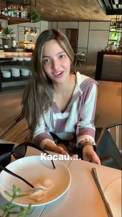 Nia Ramadhani dan Salak