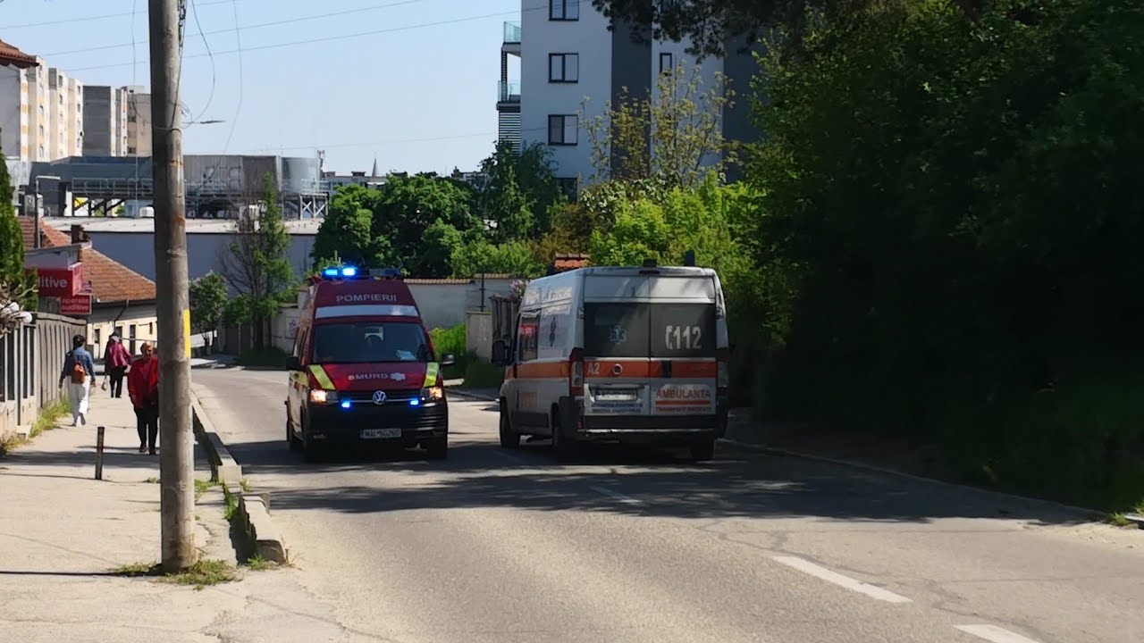 Ambulanță Volkswagen Transporter T6 B2 SMURD + Fiat Ducato A2 SAJ - YouTube