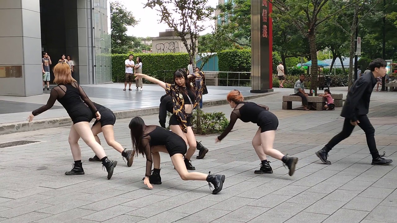 CHUNG HA-Snapping by DAZZLING(feat.B-ZING,子超,秉芃)