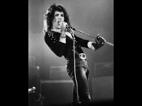 QUEEN - Stone cold crazy (live in London, 20/11/1974)