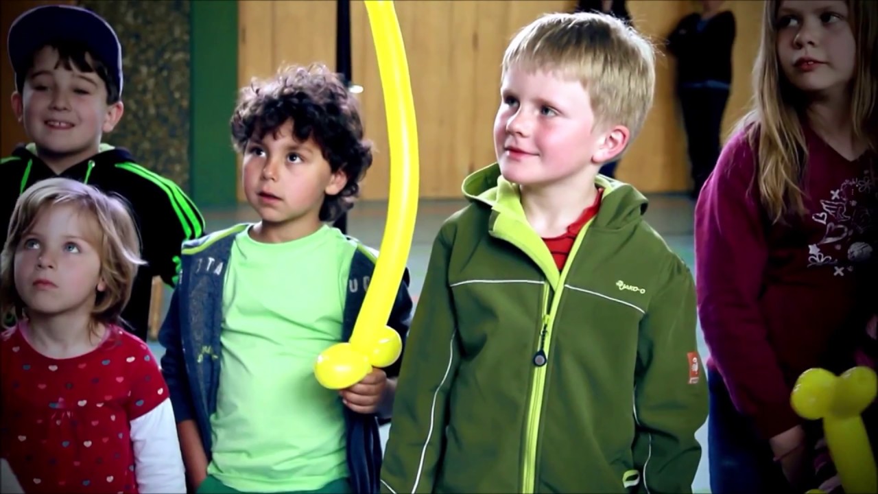 Der magische Ballontertainer • Ballonkünstler buchen auf www.artistenfuerdich.de