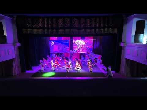 Різдвяний мадагаскар українською