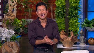 Mario Lopez Multitasks While Hosting the Show