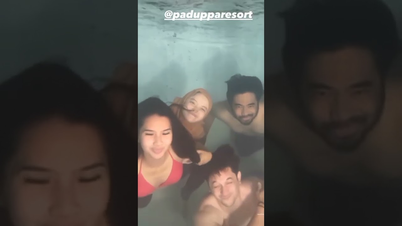 Soraya Rasyid Lagi Asik Berenang