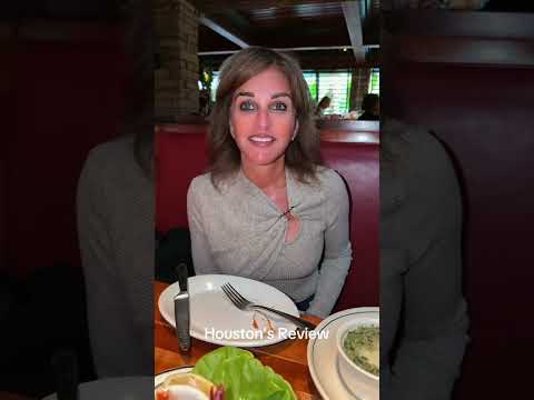 Like we’re two B’s back in high school #houstons #bocaraton #restaurantreview