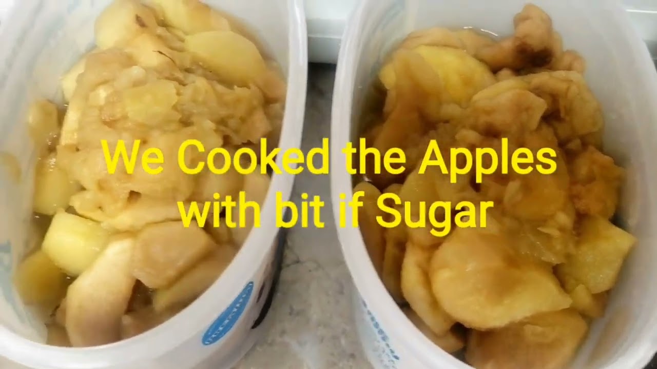 Making Apple Pie With Mokie//