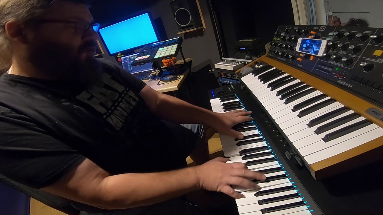 Native Instruments - Butch Vig Plugin - Jam Otis Mcdonald - YouTube