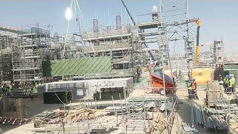 Lifting Shutter // Shuttering Jobs         Terexdemag AC 160-2 #constructioncrane 