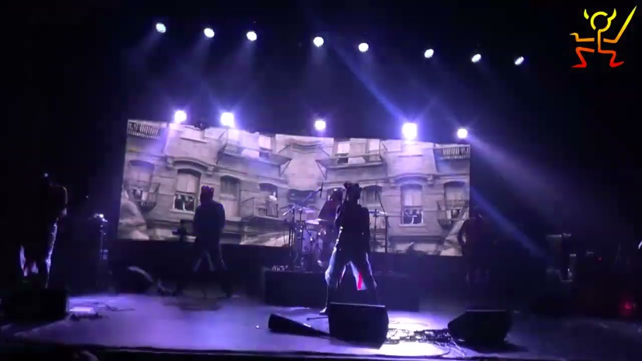 LOS BRUJOS: Psicosis Total (en vivo - Teatro Broadway 04/03/2022)