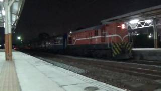 R20型機車頭牽引的6901次行包 嘉義站到站