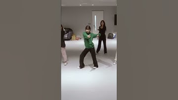Thumbnail of 😅😂😂 #winter #dancepractice “Dreams Come True” #aespa #karina #ningning #giselle