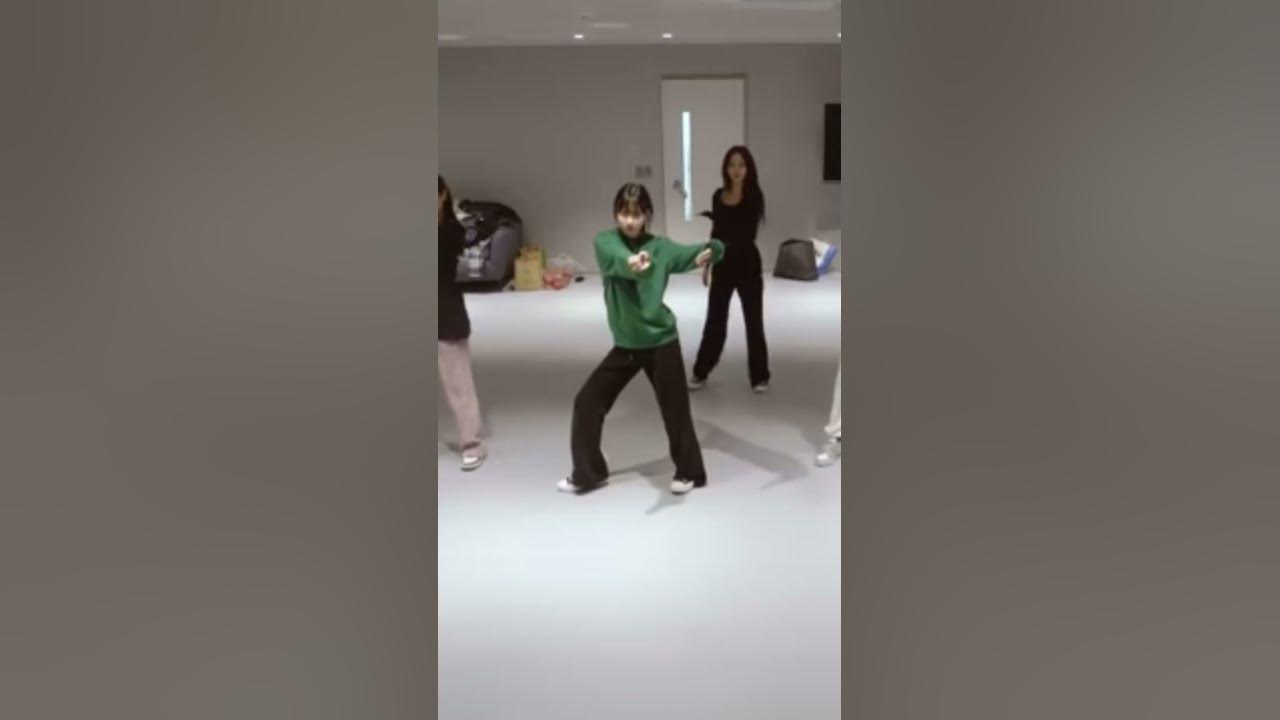 😅😂😂 #winter #dancepractice “Dreams Come True” #aespa #karina #ningning #giselle