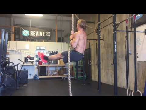 L-Sit Rope Pull Up 