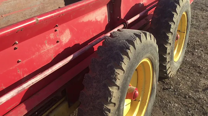 BigIron Auctions, New Holland 675S Manure Spreader, December 16, 2020