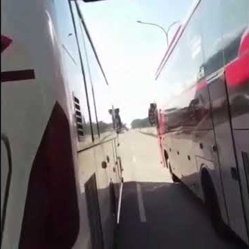 STJ Iguazu tempel bus Murni Jaya