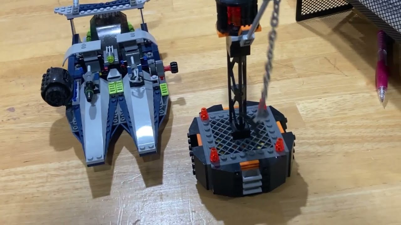 Lego set 8633 review.