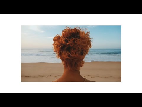 A Música Não Existe // Mari Blue (video oficial)