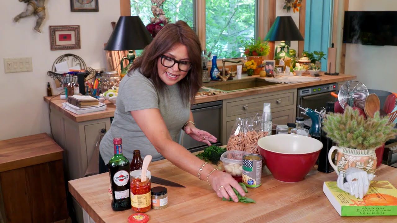 Блюда за минуты от Рэйчел Рэй: острая томатная паста с острыми колбасками, эпизод 124, полный эпизод