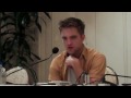 Robert Pattinson talks about threesomes (!)
