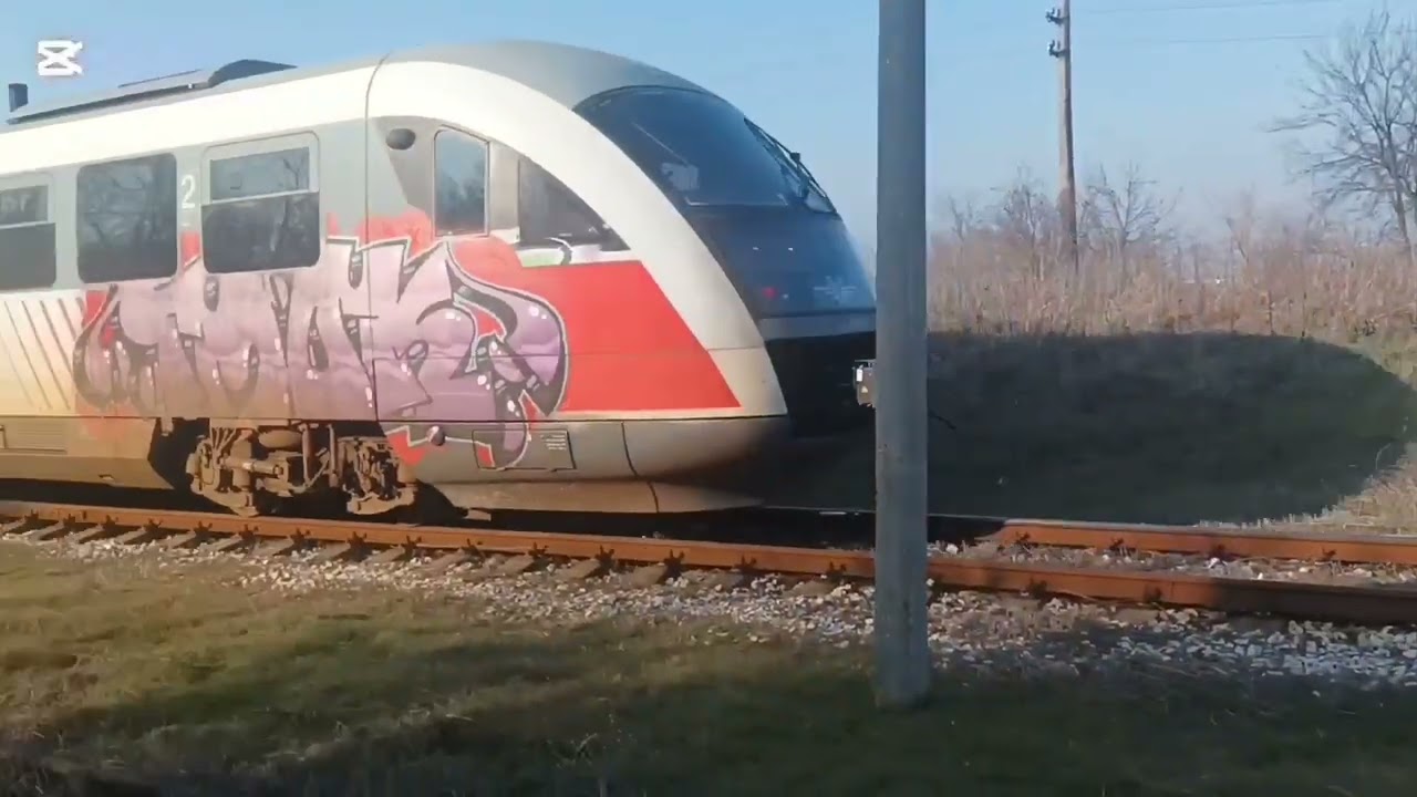 Влакове по 18-та линия 