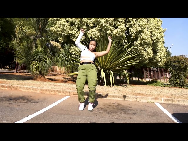 Vula Mlomo dance video!// Sweet Lemonade class=